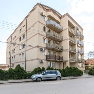 Stambena zgrada sa kvalitetnom stolarijom - Deligradska 18, Požarevac